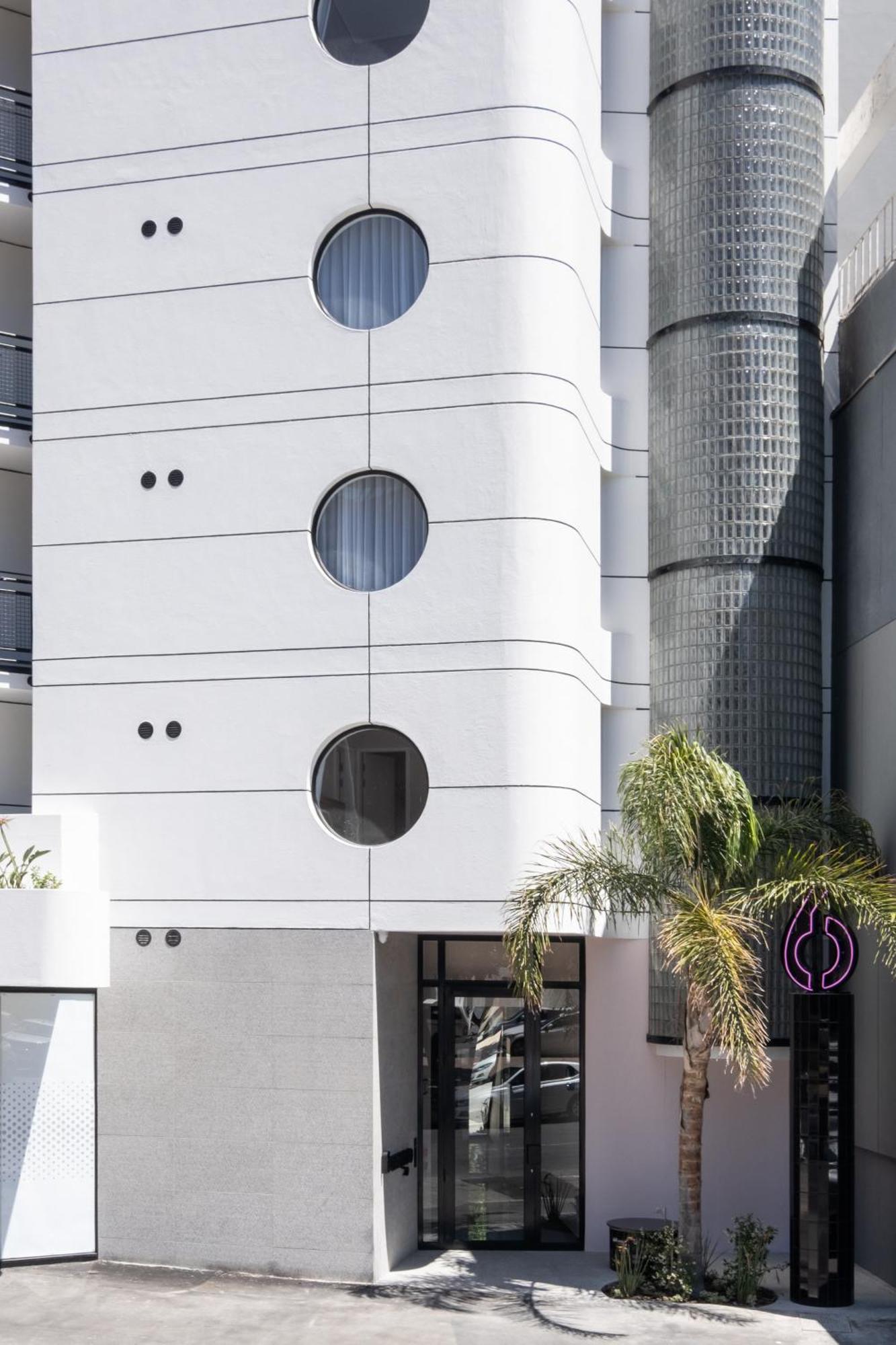 Apartment Flamingo 101 - One Bedroom Sea Point Cape Town
