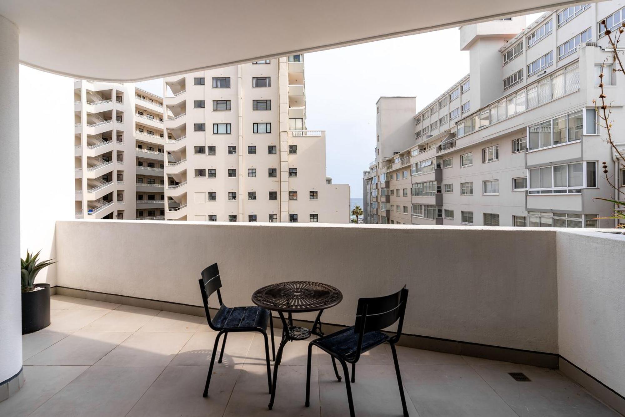 Flamingo 101 - One Bedroom Sea Point *