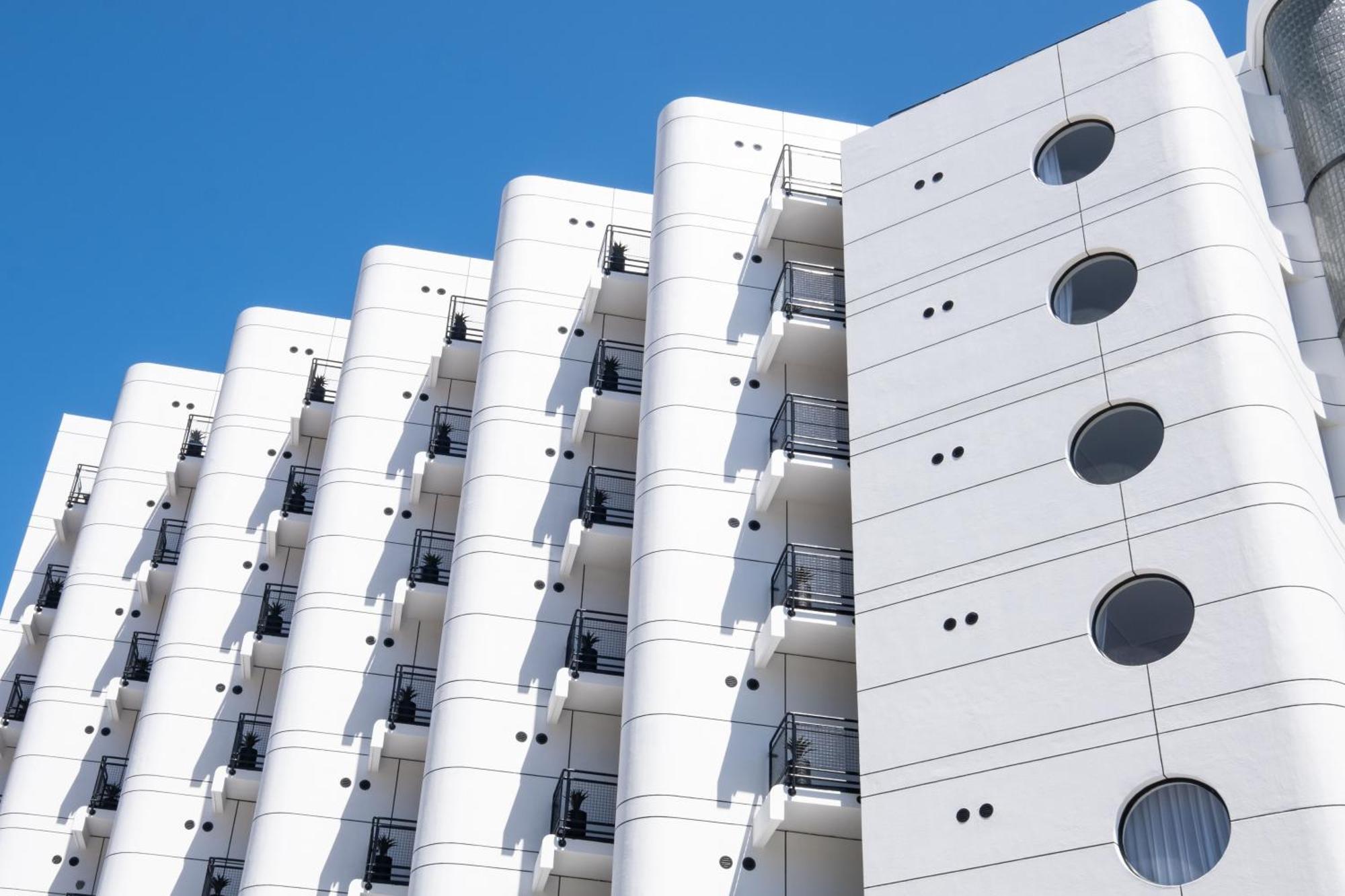 Flamingo 101 - One Bedroom Sea Point *