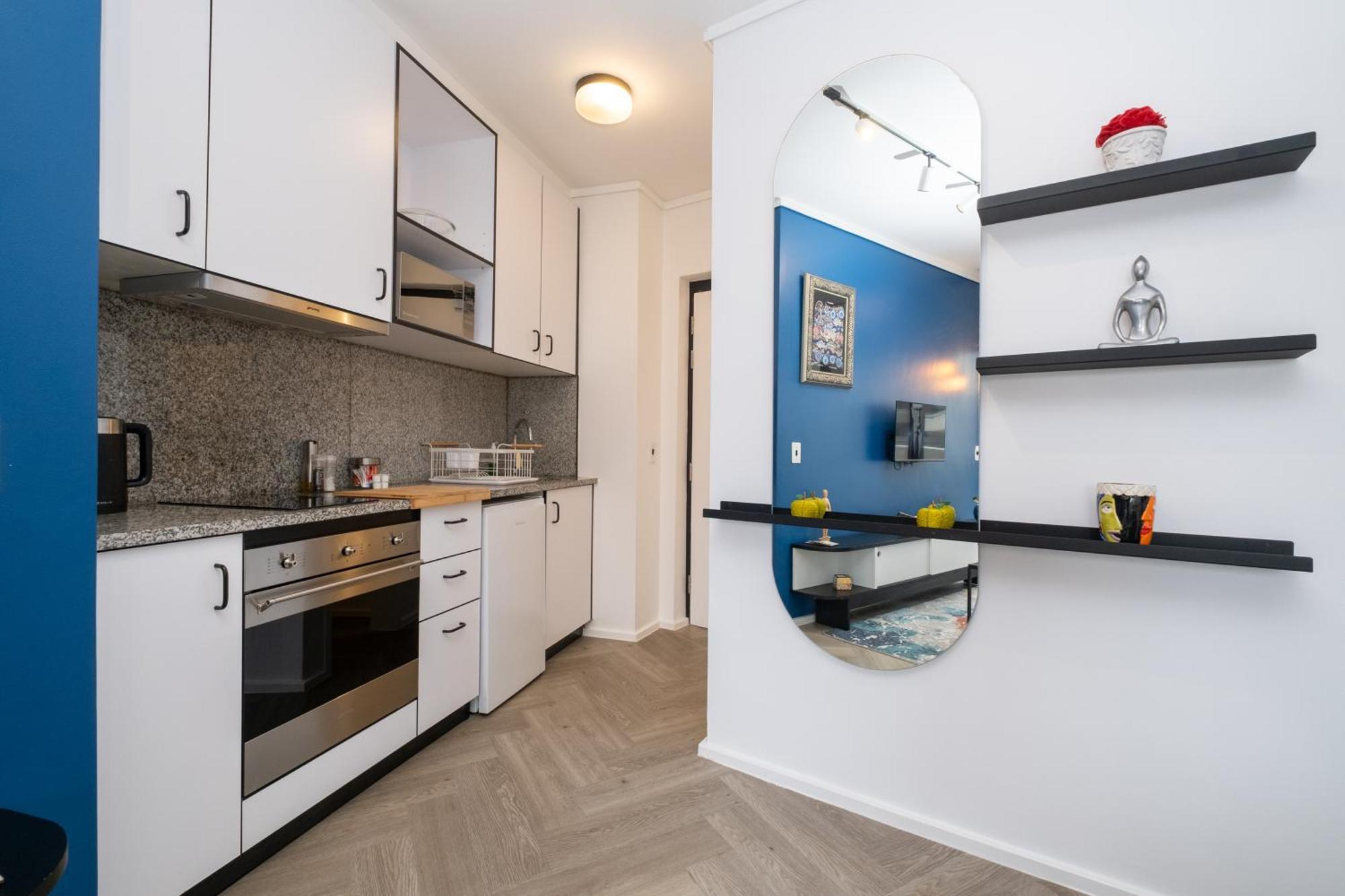 Flamingo 101 - One Bedroom Sea Point * Cape Town