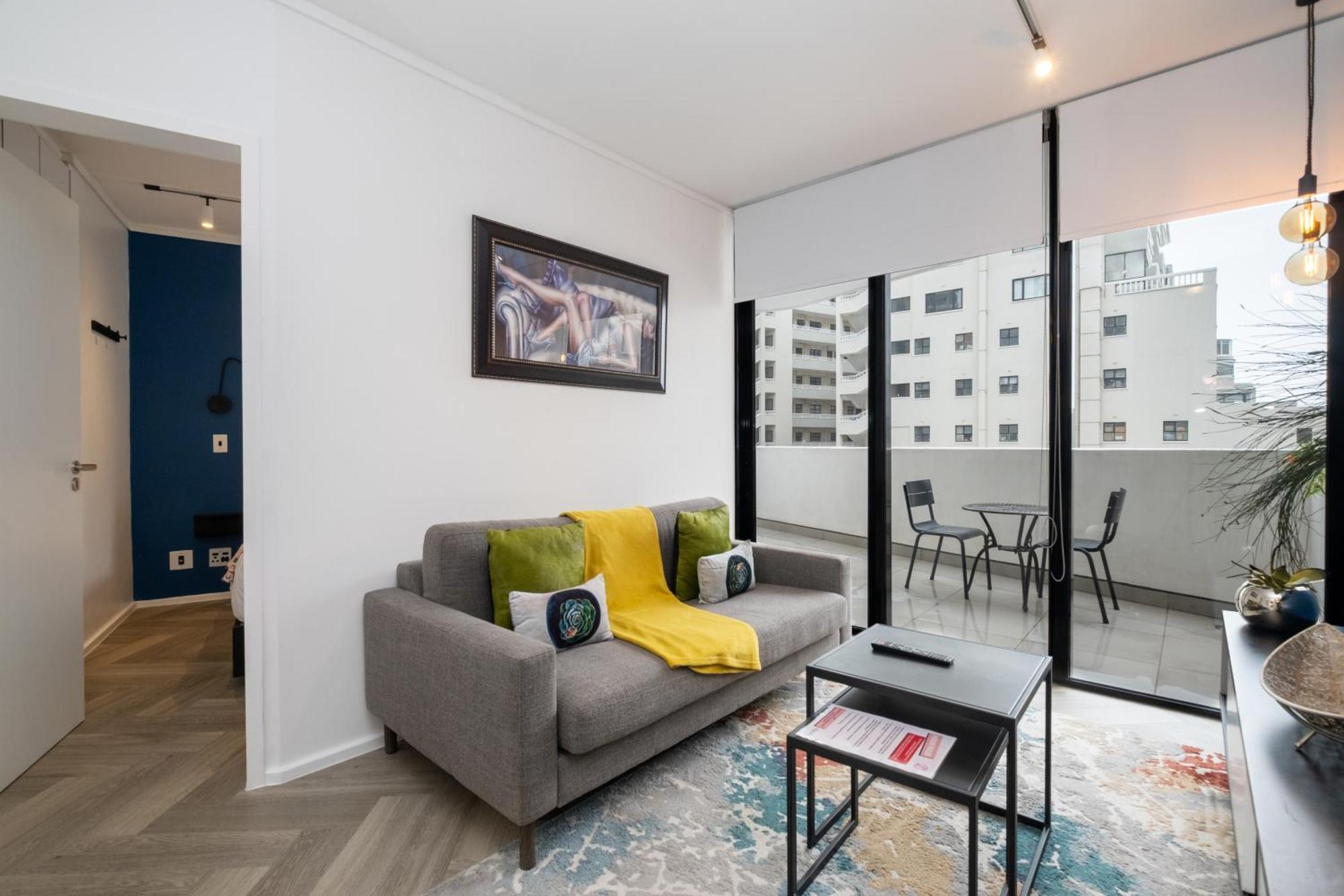 Flamingo 101 - One Bedroom Sea Point Apartment
